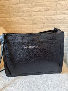 Balenciaga Black Leather Messenger Crossbody with Logo. Unisex